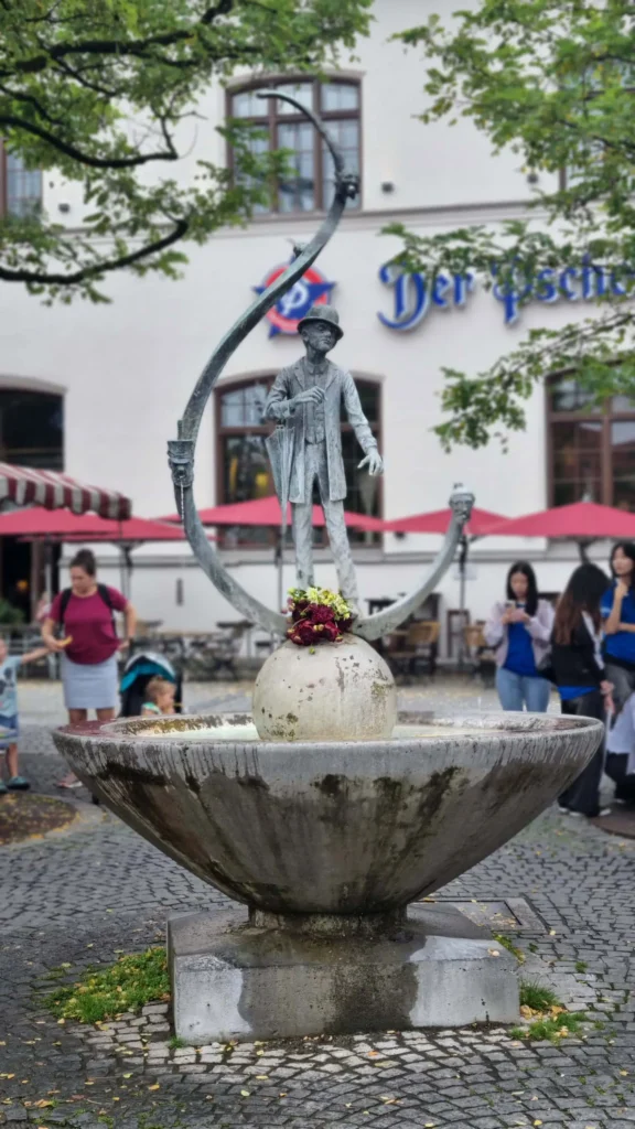 Aufnahme des Karl-Valentins-Brunnen auf dem Münchner Viktualienmarkt
